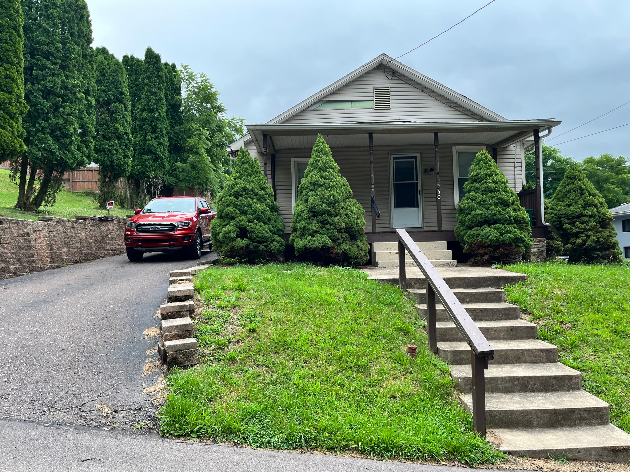 Bloomsburg House: 50 Lincoln avenue