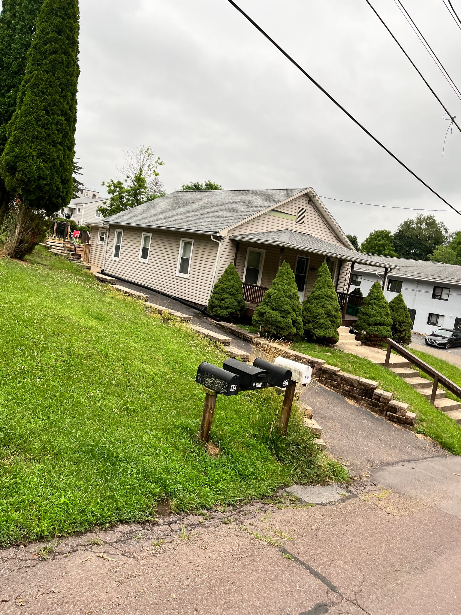 Bloomsburg House: 50 Lincoln avenue