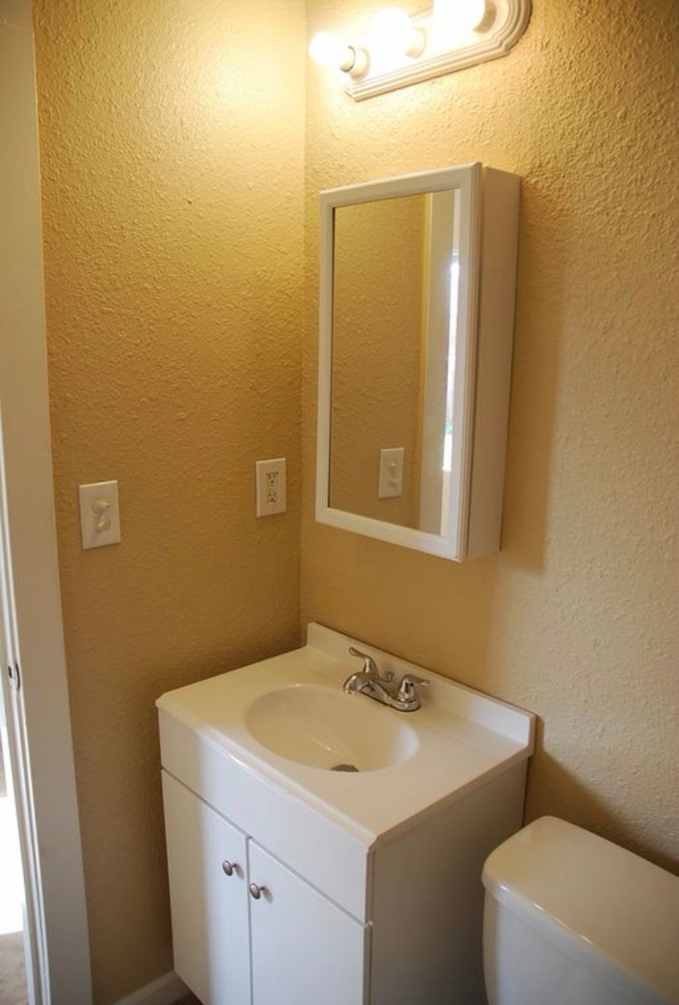 Sacramento Townhome: 3920 High St