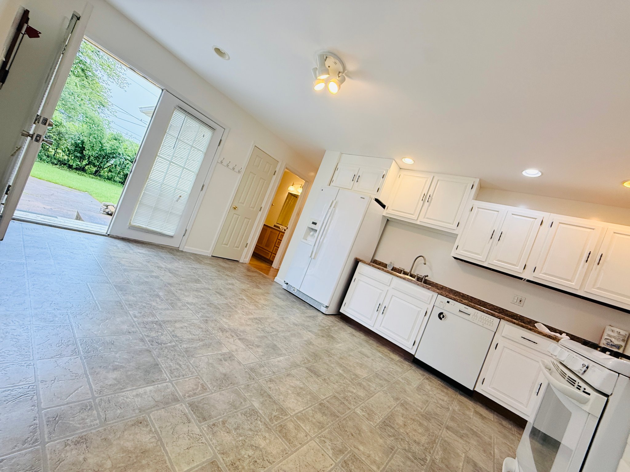 ROLLING MEADOWS House: 2904 stork ct