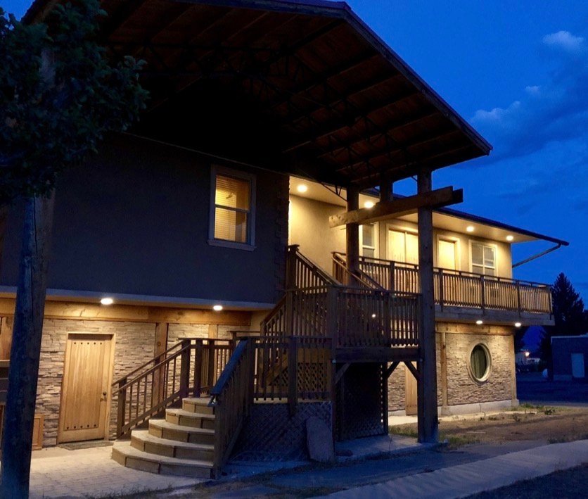 Loa Apartment: 34 N Main St