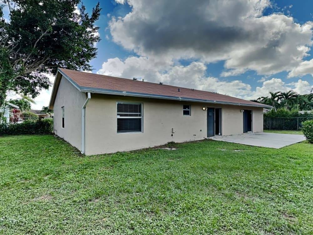 Atlanta House: 2787 flagstone dr SE