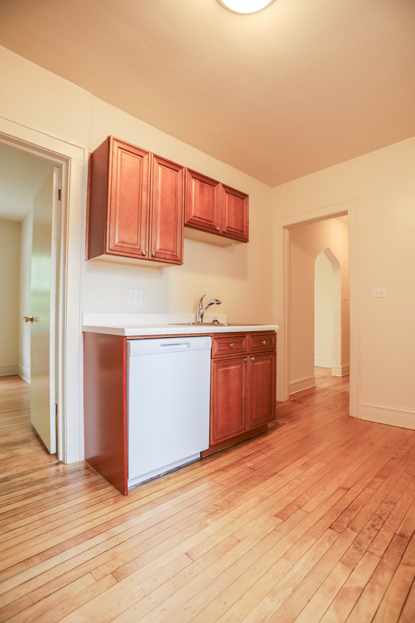 Chicago Apartment: 2958 Seeley
