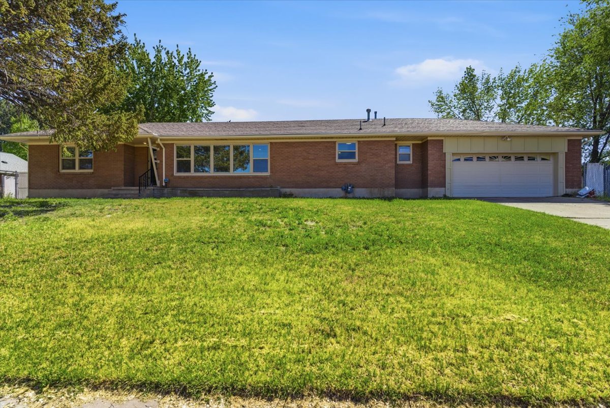 Roy House: 5564 S 2425 W
