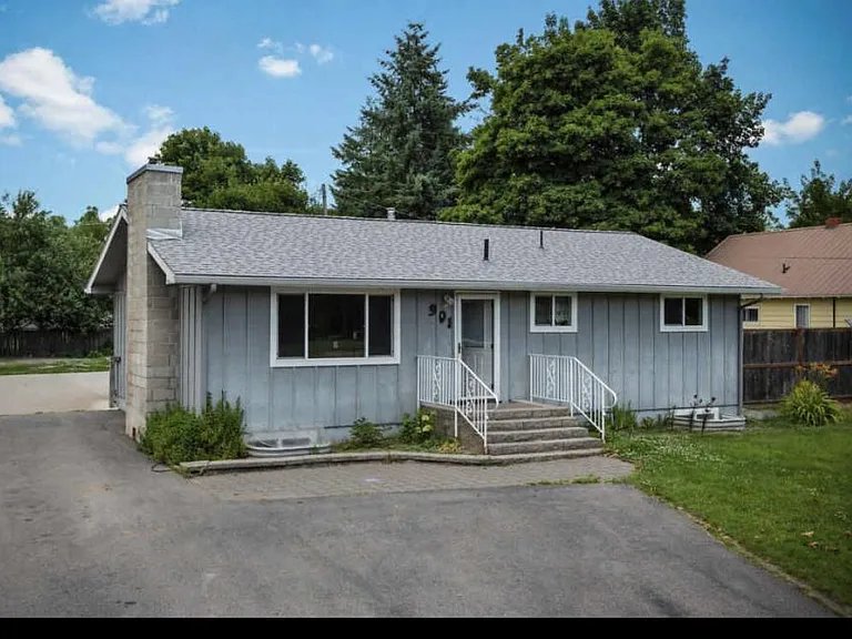 Coeur D Alene House: 901 W Lacrosse Ave