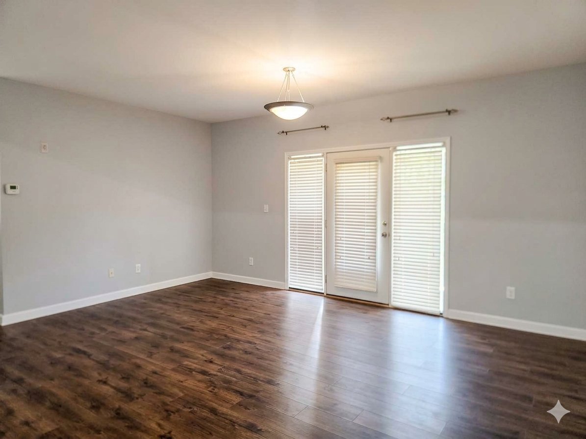 Valley Park Condo: 885 Forest Ave