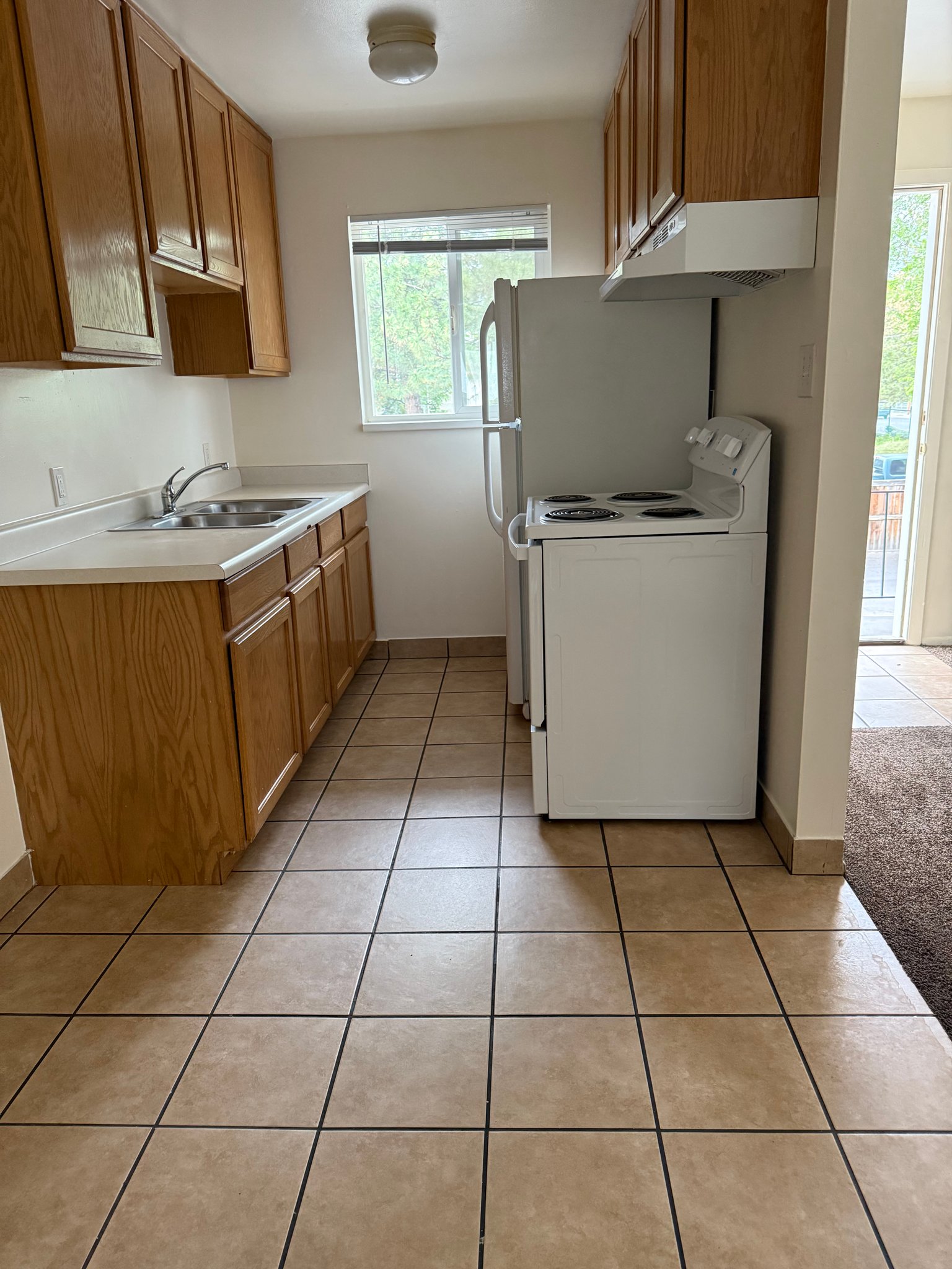 South Salt Lake Apartment: 3406 S 300 E