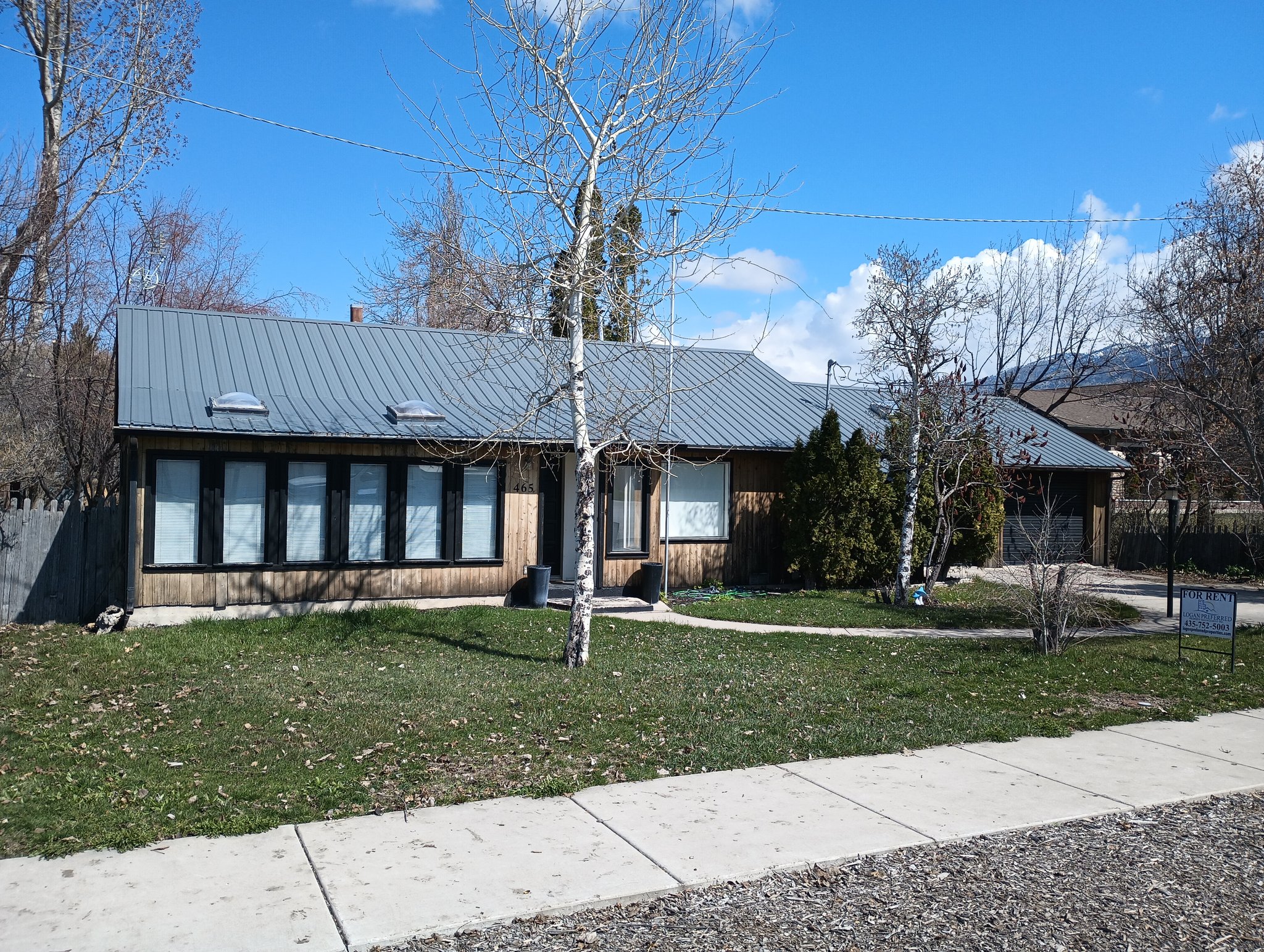 Nibley House: 465 W. 3200 S.