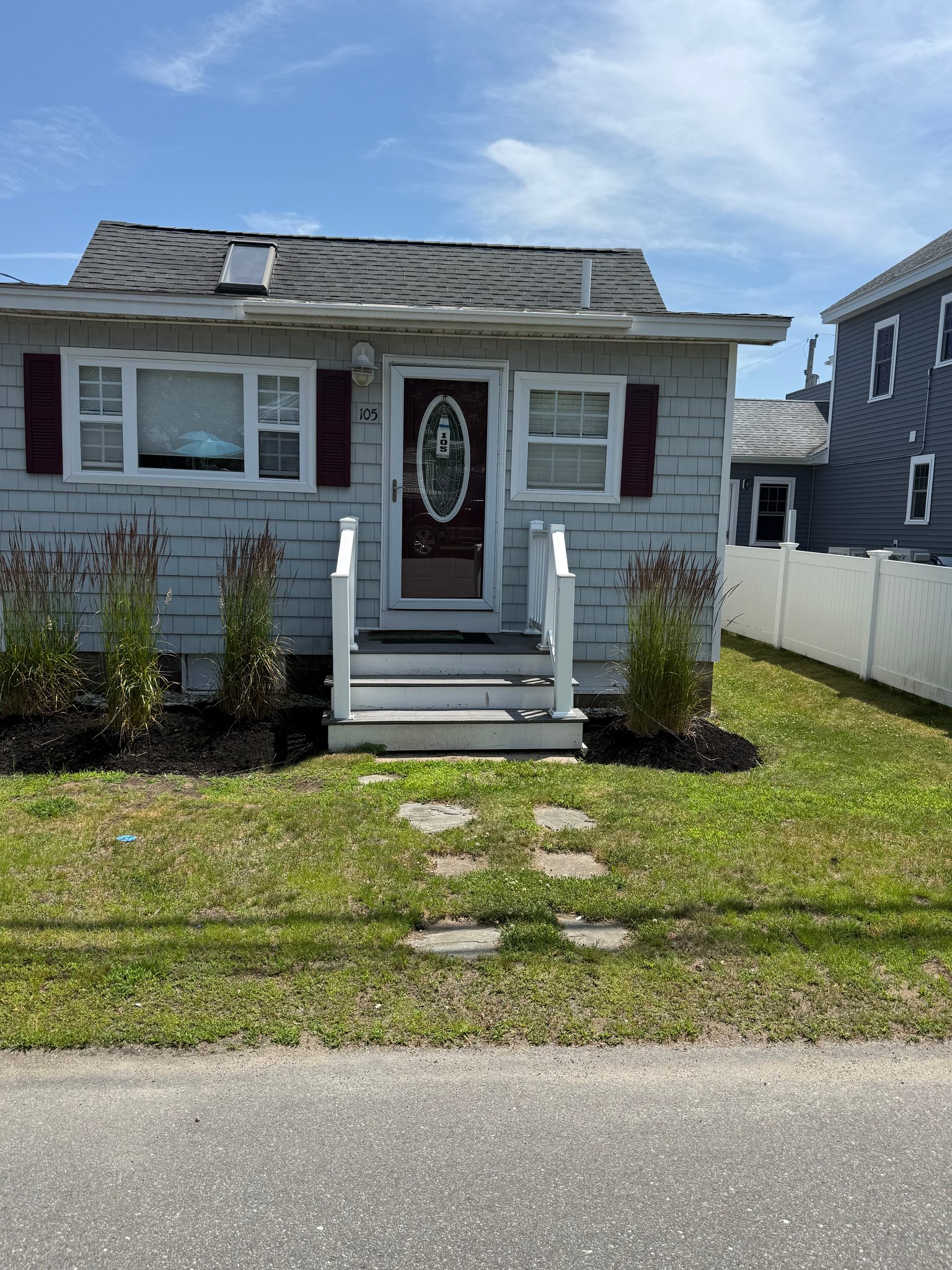 Hampton Condo: 105 Kings Hwy