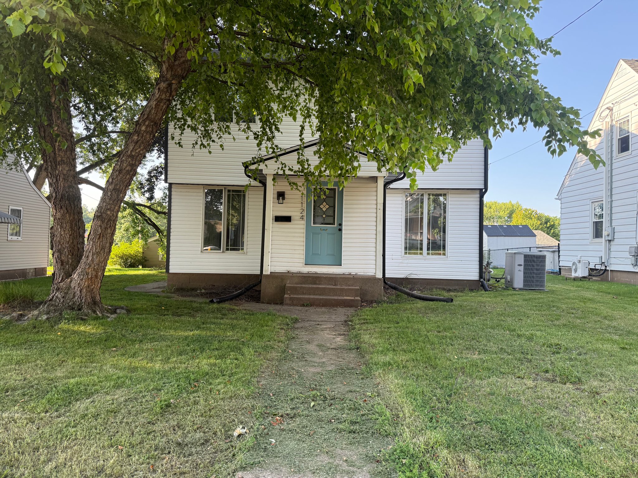 Davenport House: 1124 E 29th St
