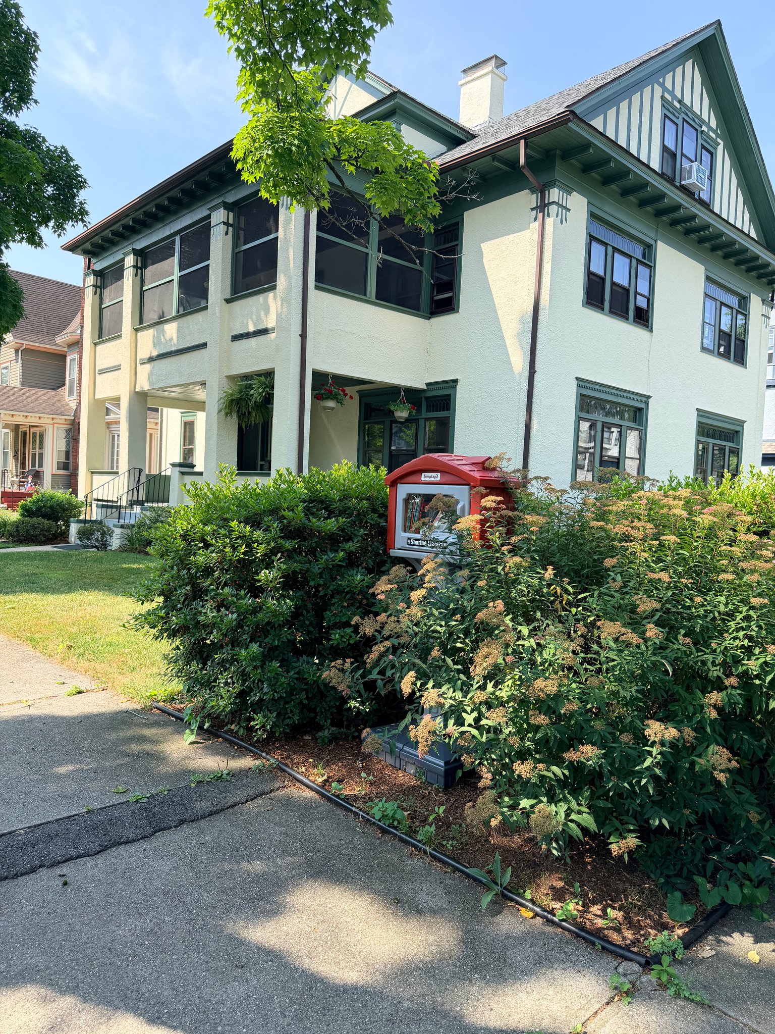 Springfield Multiplex: 62 Firglade Ave