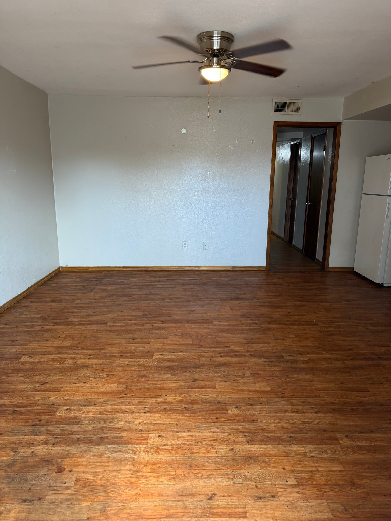Paris Apartment: 750 bonham st