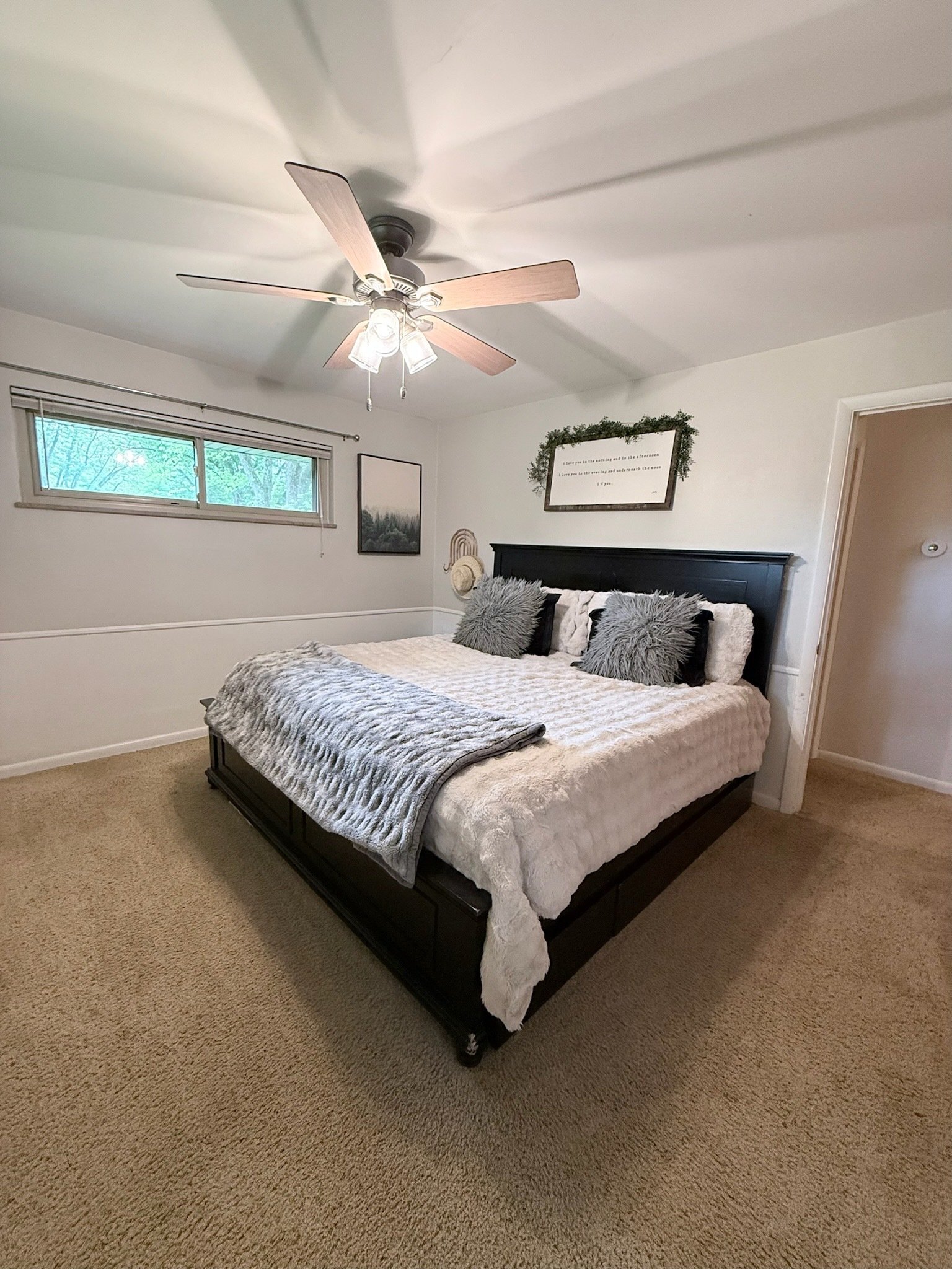 Dayton House: 8917 Slagle Rd
