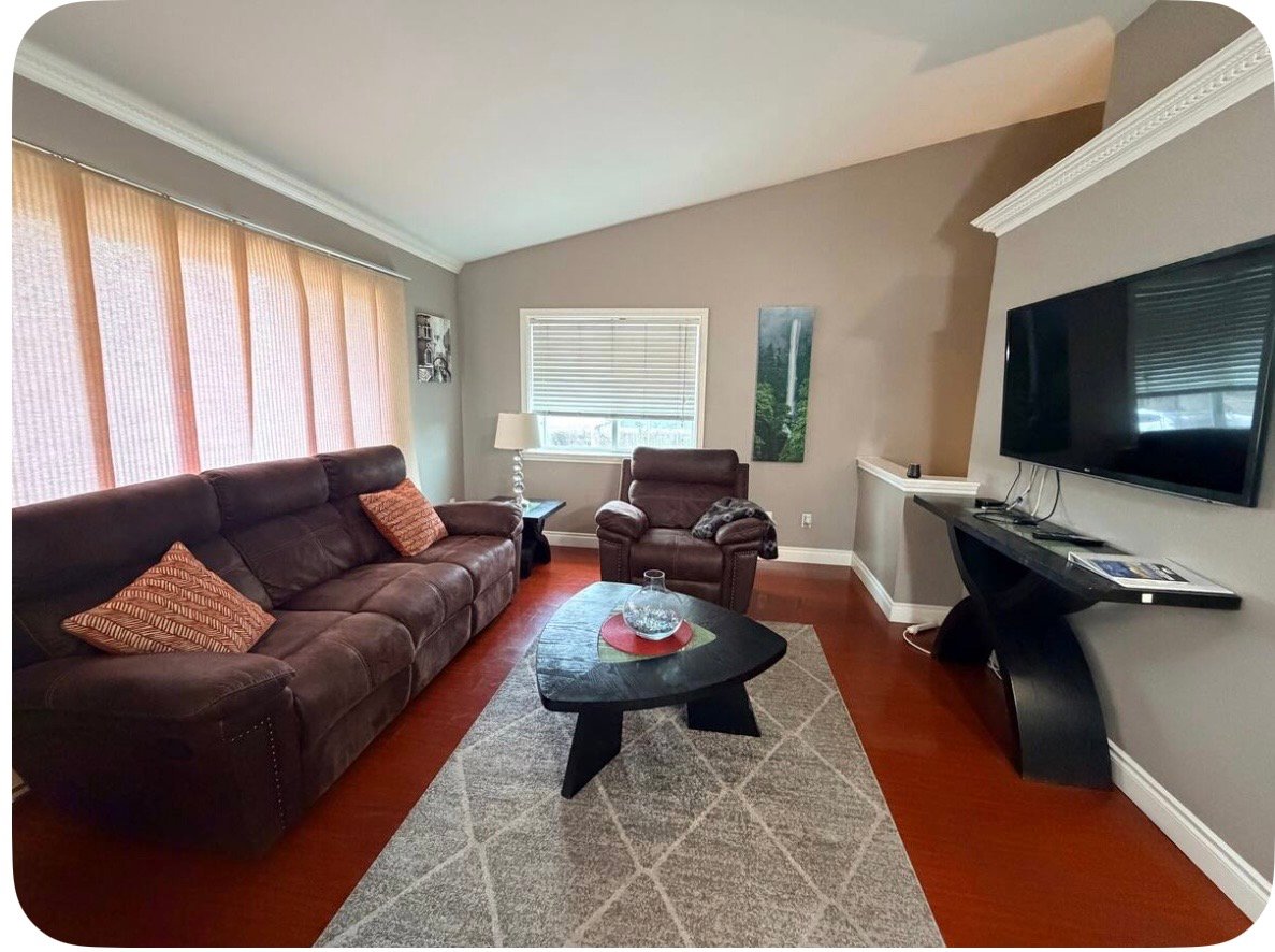 Anchorage Townhome: 321 e 45th ave