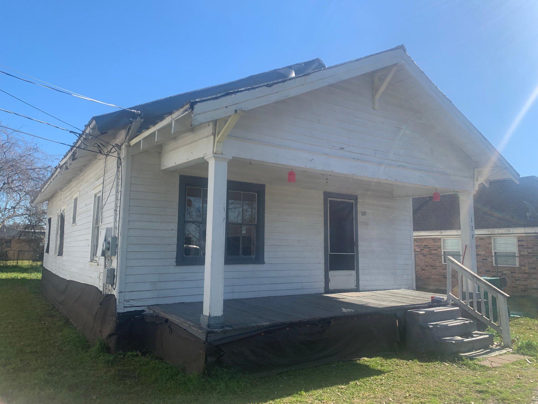 Lafayette House: 129 Judy st