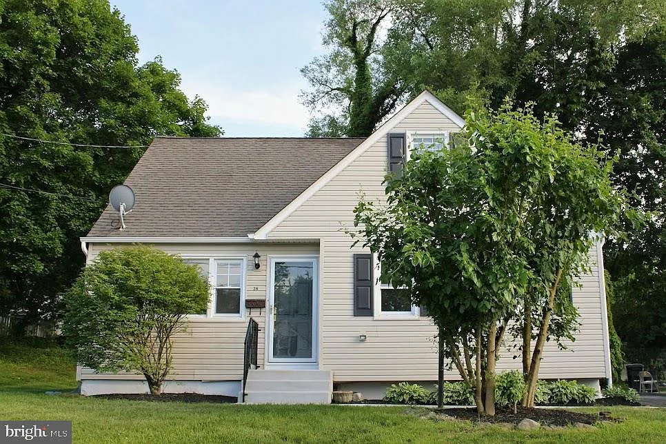 Mount Holly House: 28 Ridgley Street