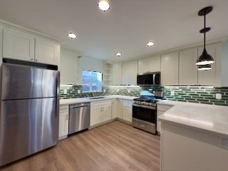 Redwood City House: 1125 McKinley St