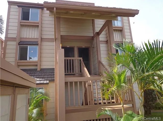 Aiea Townhome: 98-941 Moanalua Rd