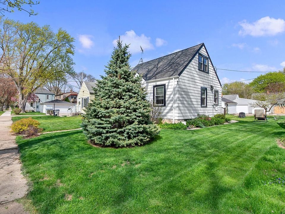 Milwaukee House: 3326 S Lenox St