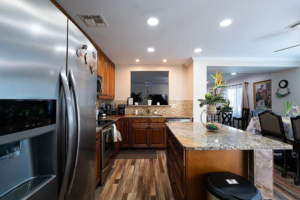 Surprise House: 13600 W Canyon Creek Dr