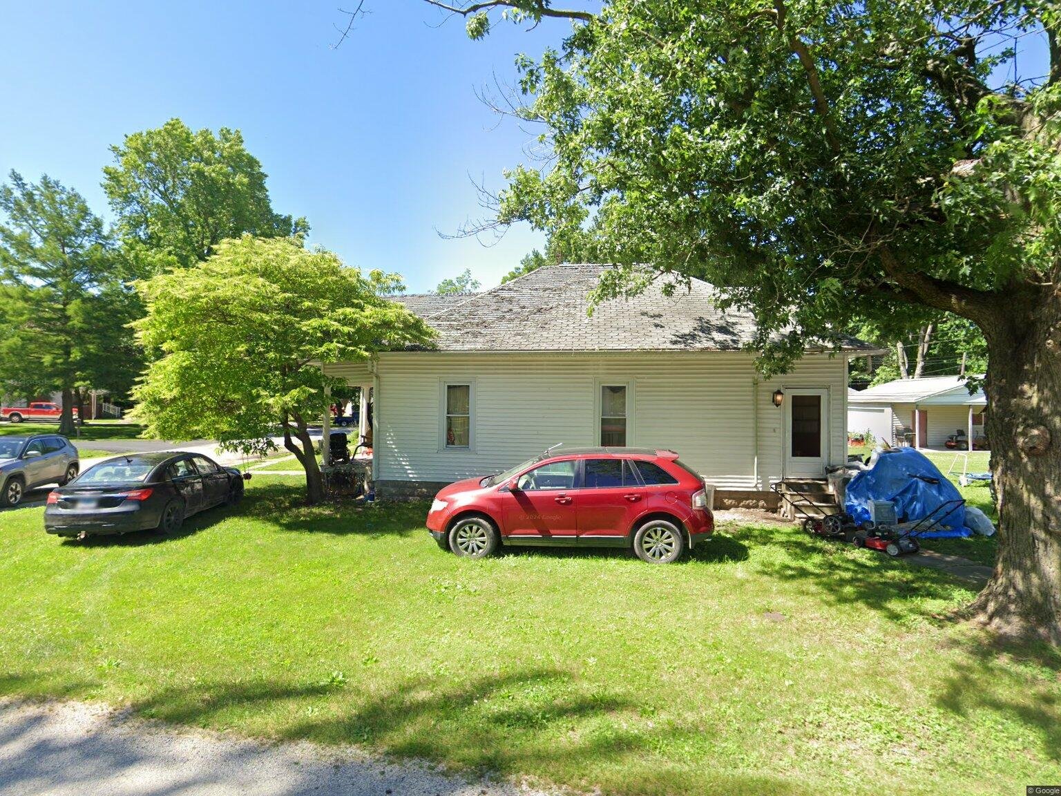 Nokomis House: 435 S Cedar Street