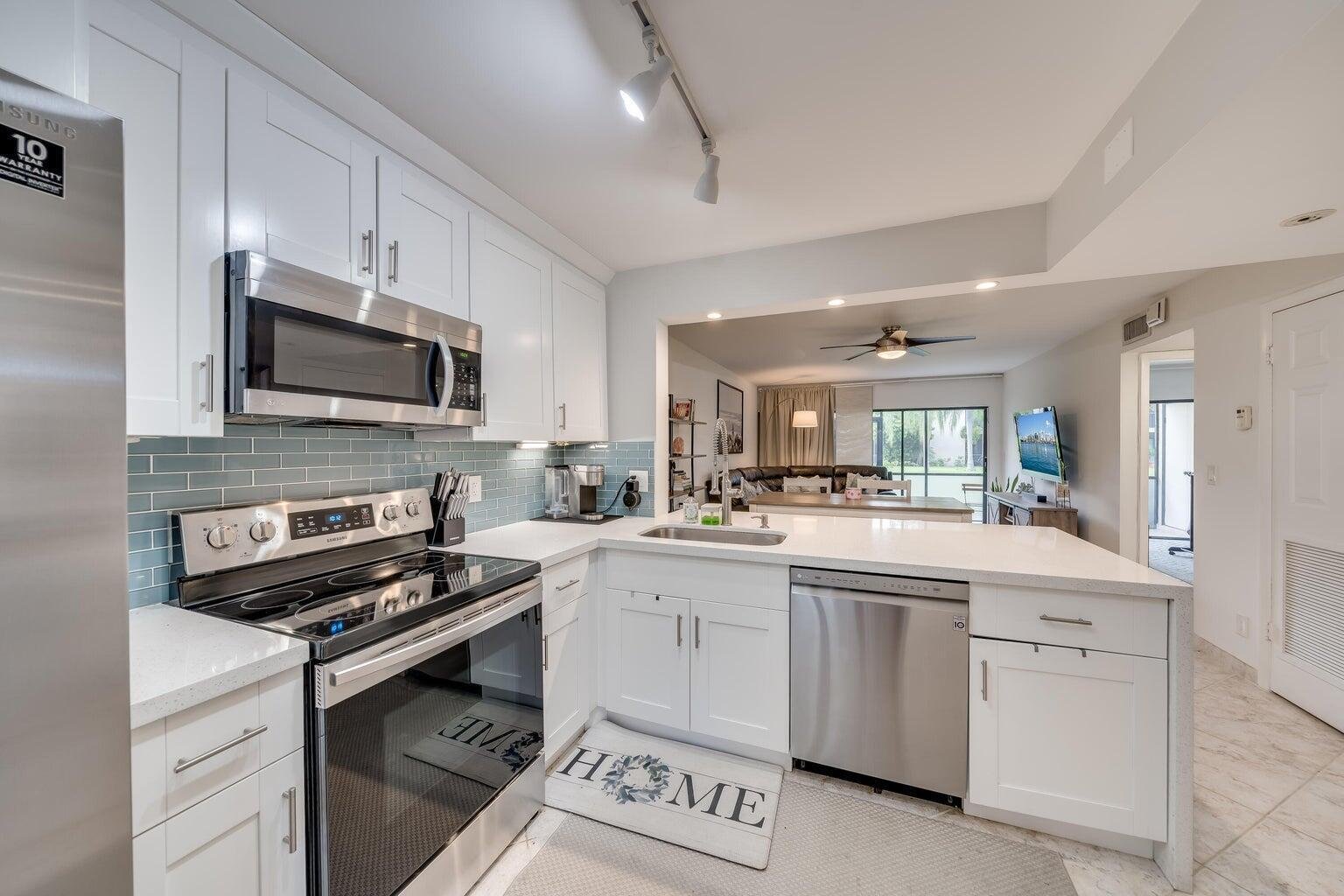 Boca Raton Condo: 3939 NE 5th Avenue D103