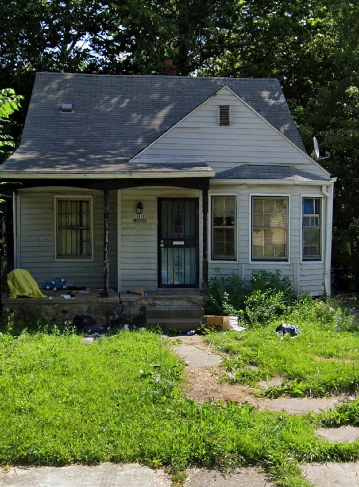 Detroit House: 18450 Stout St