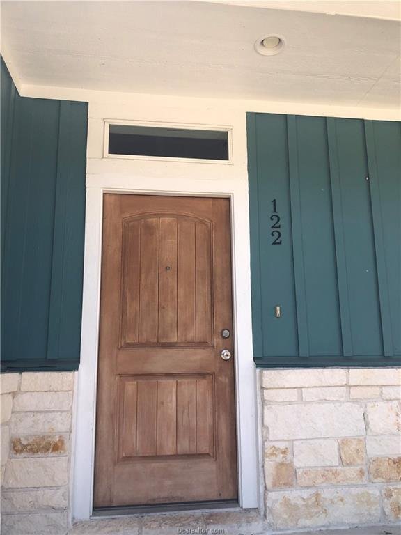 Bryan House: 122 Waverly Dr