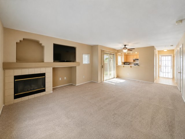 Henderson Condo: 1851 Hillpointe Rd