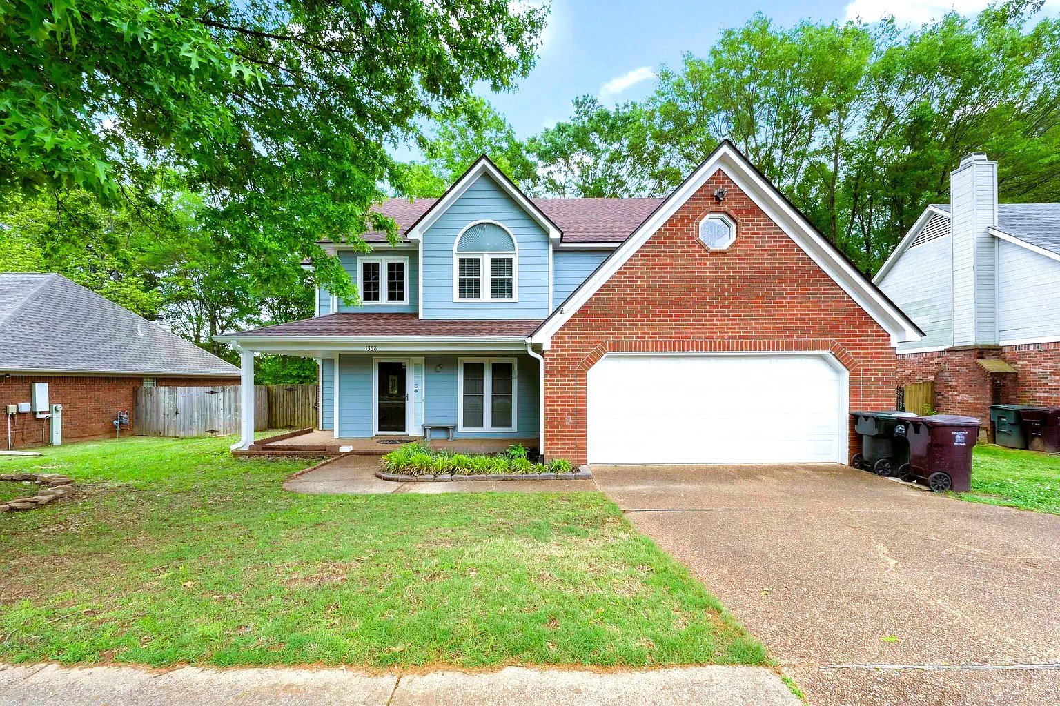 Collierville House: 1368 Squire Dudney Dr