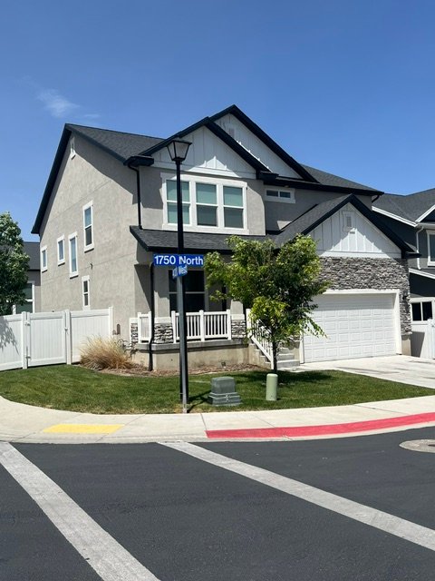 Lehi Single Room: 4006W. 1750N.