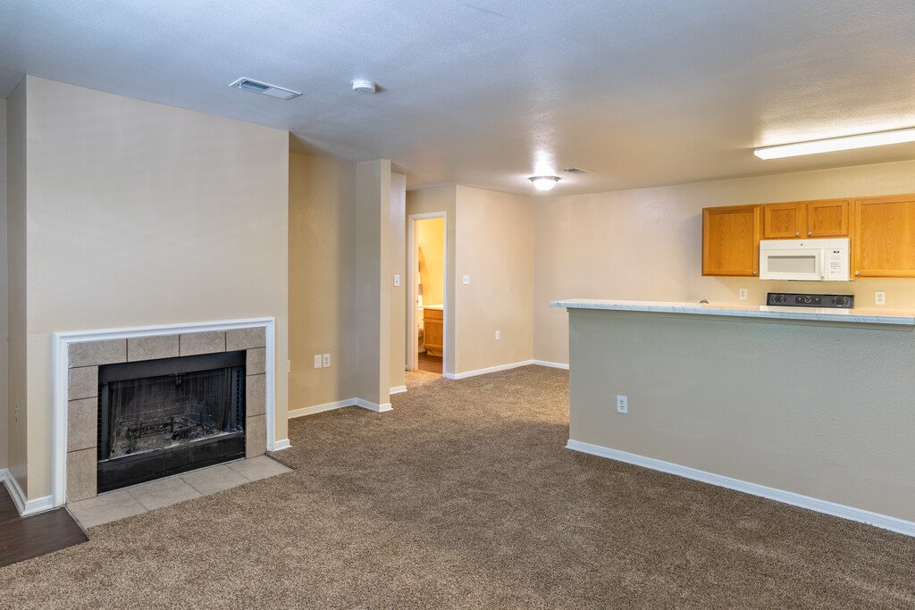 Magnolia Apartment: 811 Cloyd Dr