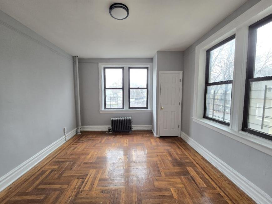 Irvington Apartment: 160-166 Ellis Ave