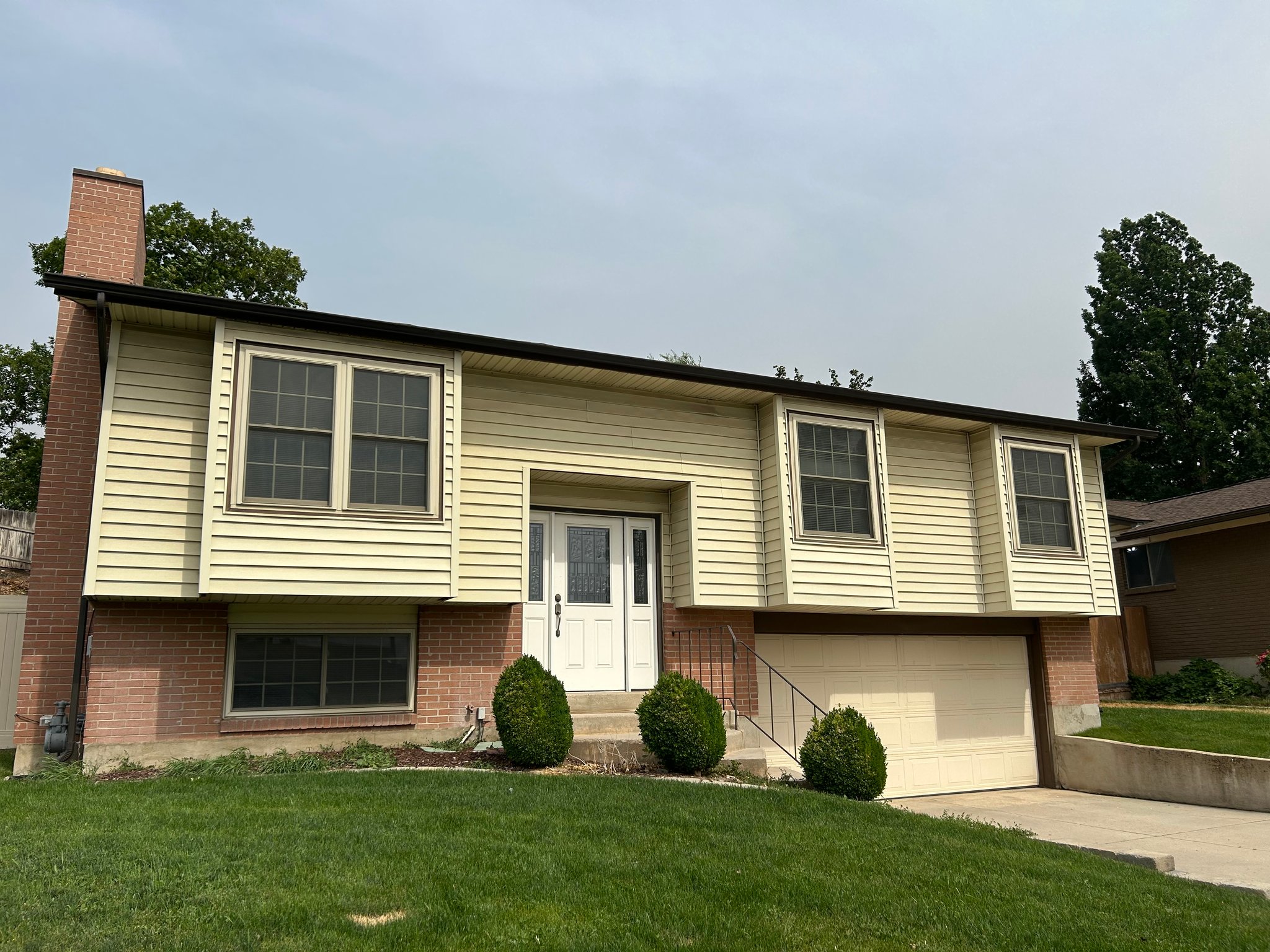 Sandy House: 8257 S Grambling Way