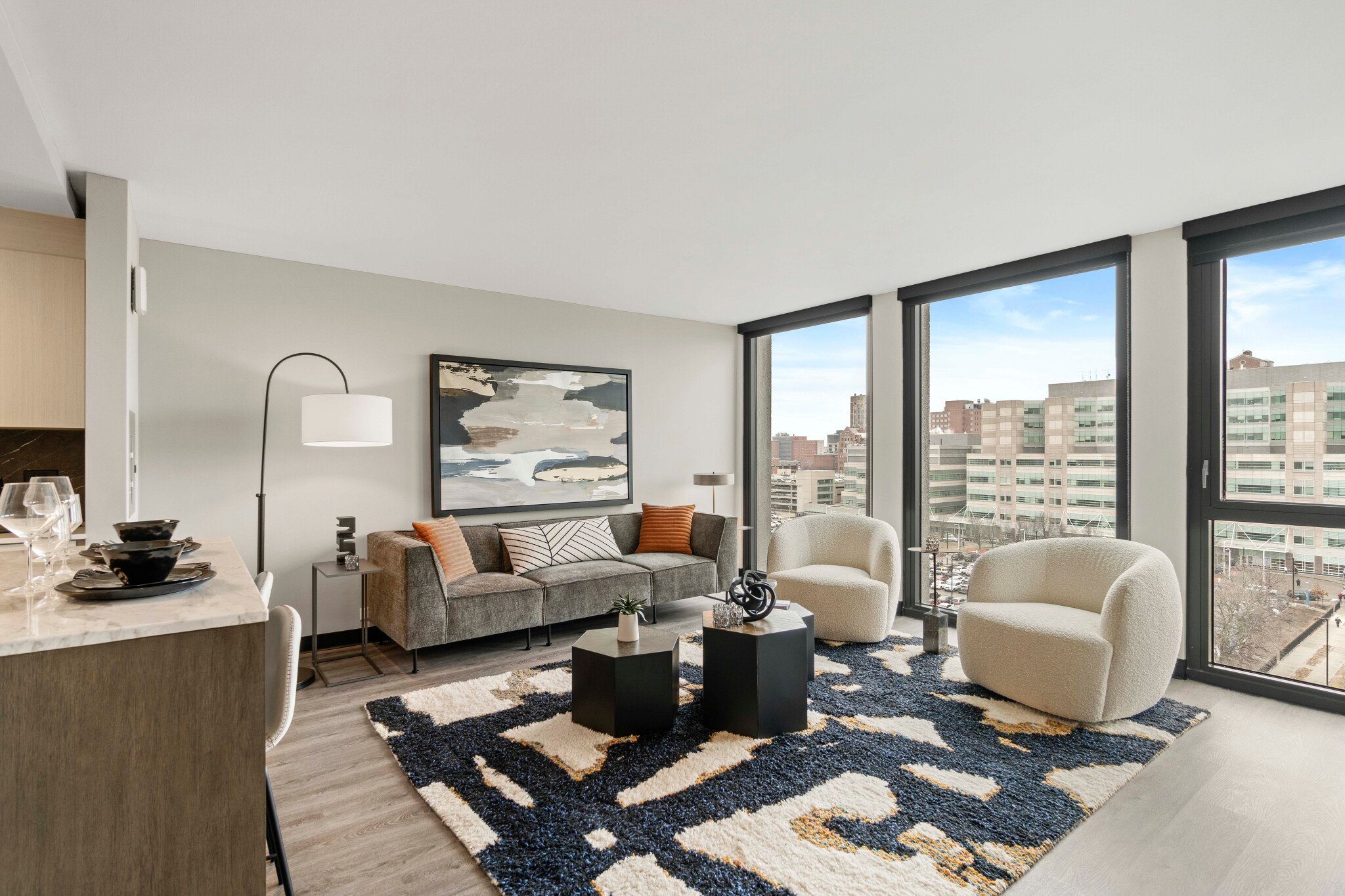 Chicago Condo: 1932 W Ogden Ave