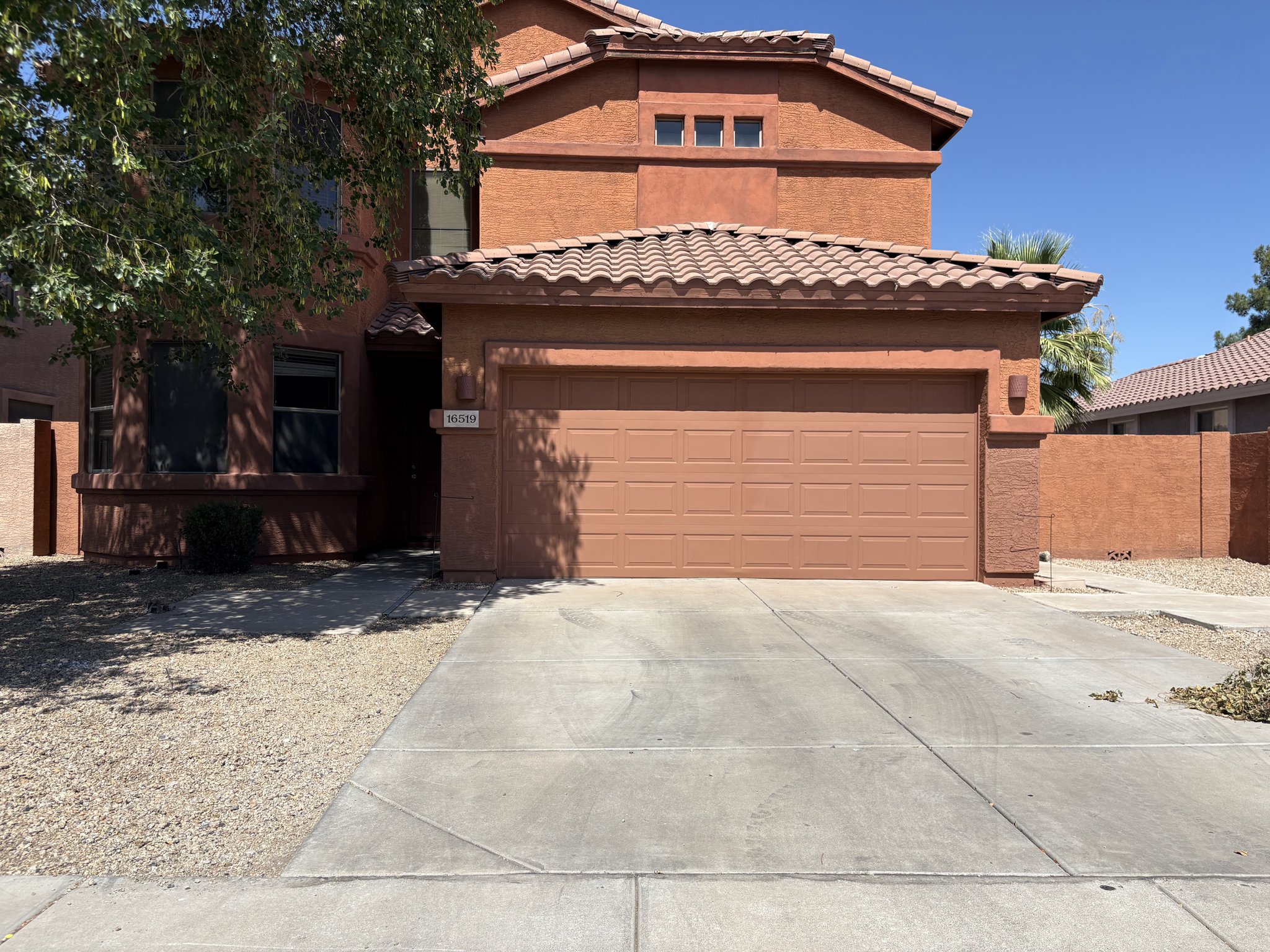 Peoria House: 16519 N 71st Ave