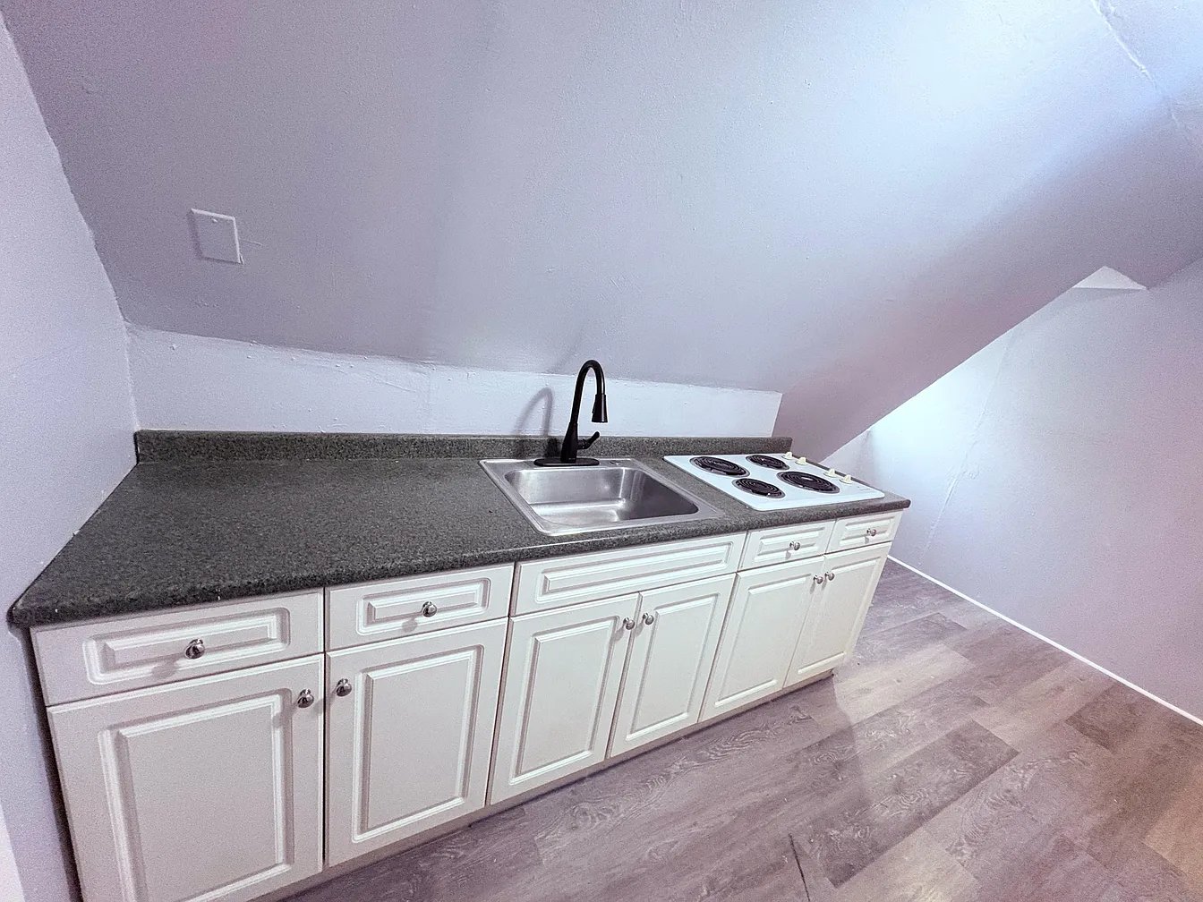 Paterson Apartment: 565 E26 St