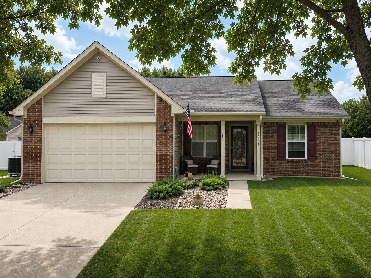 Westfield House: 16936 Brigg Ct