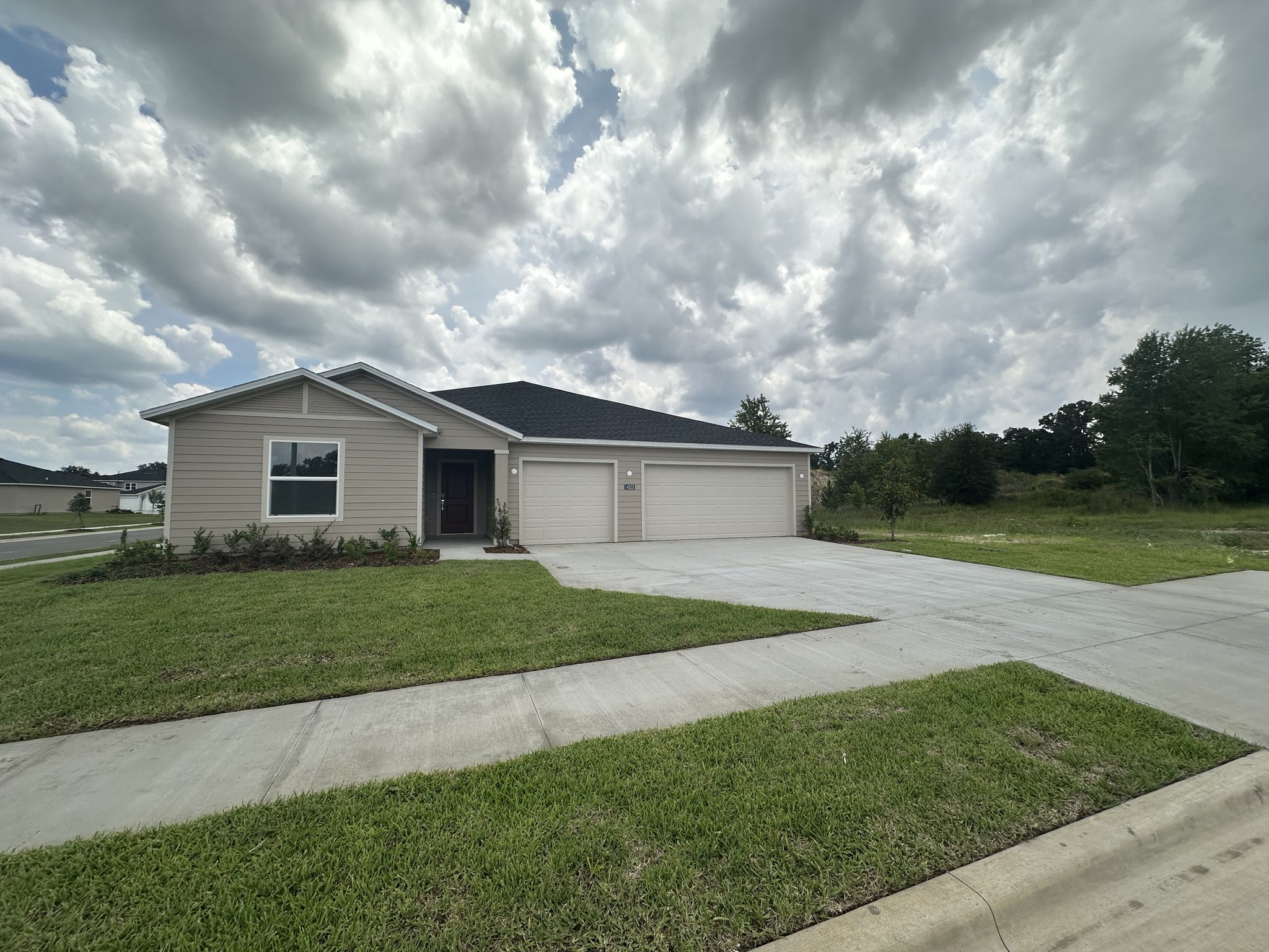 Alachua House: 14503 NW 166 Ave