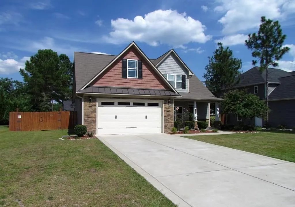 Fayetteville House: 4009 Quarry Hollow Dr