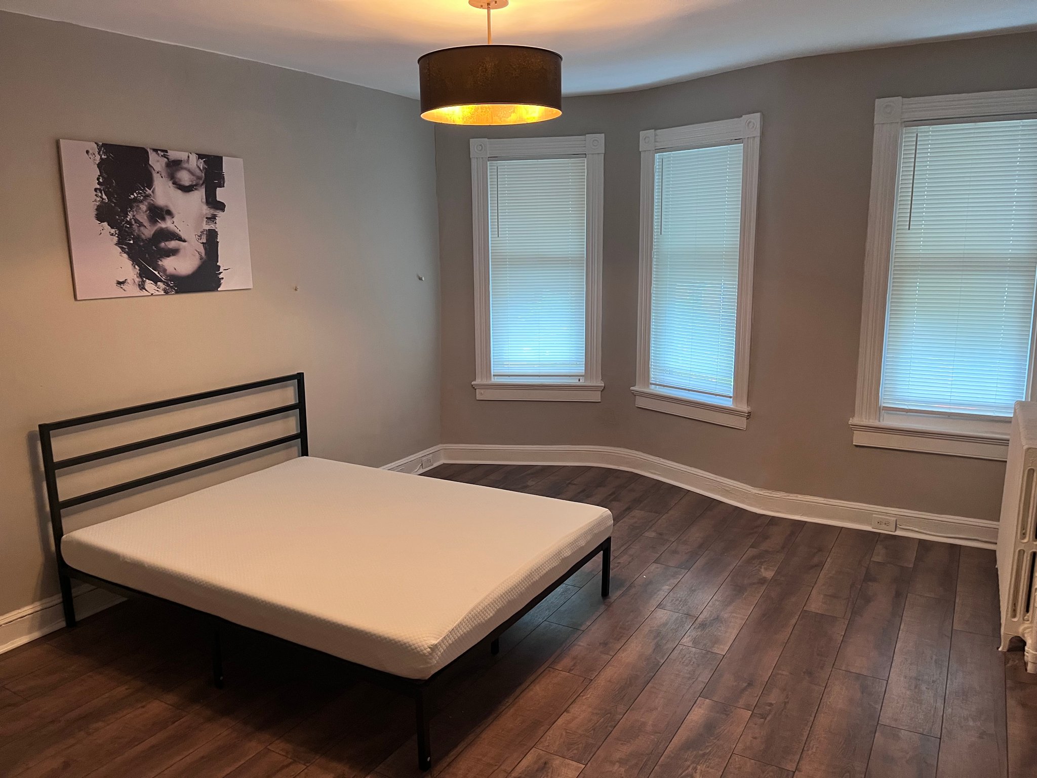 Baltimore Apartment: 2042 N Fulton Ave