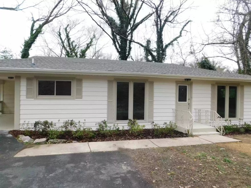 Florence House: 412 Crest St