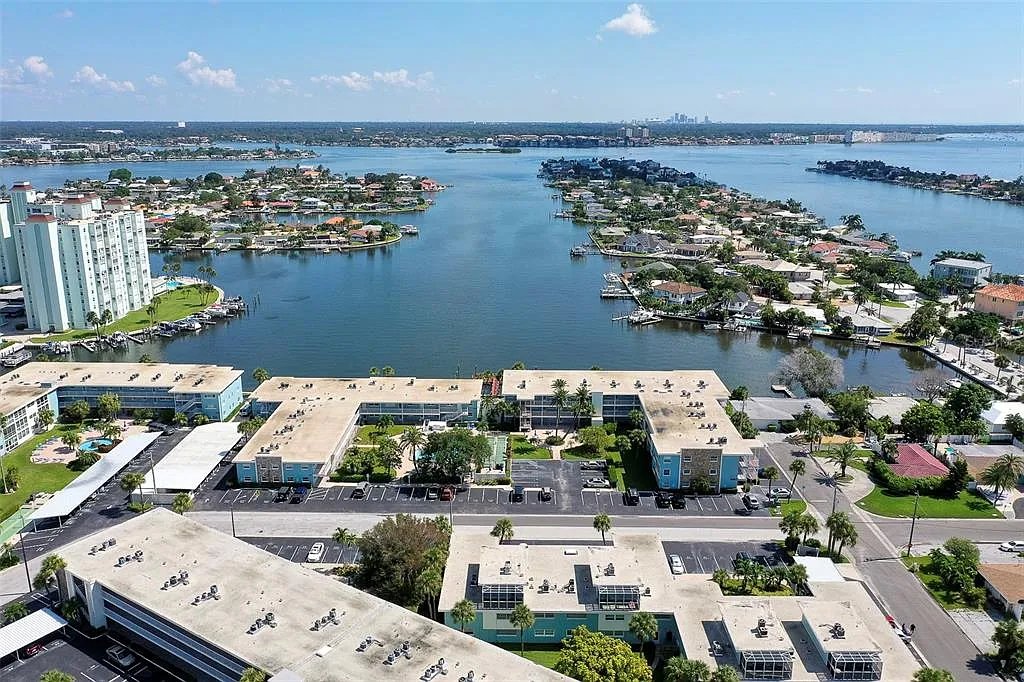 Saint Pete Beach Condo: 6161 Gulf Winds Drive