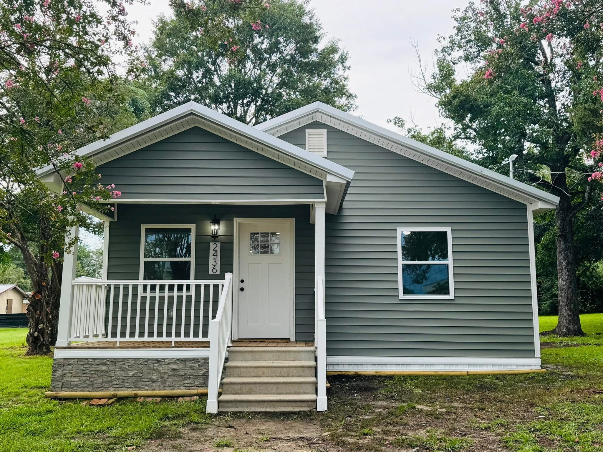 Hornbeck House: 2436 Stillwell Ave