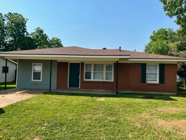 Bossier City House: 4613 Givens St