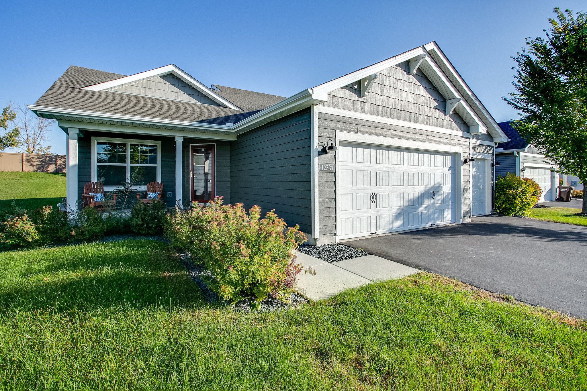 Dayton House: 12331 Pineridge Way N