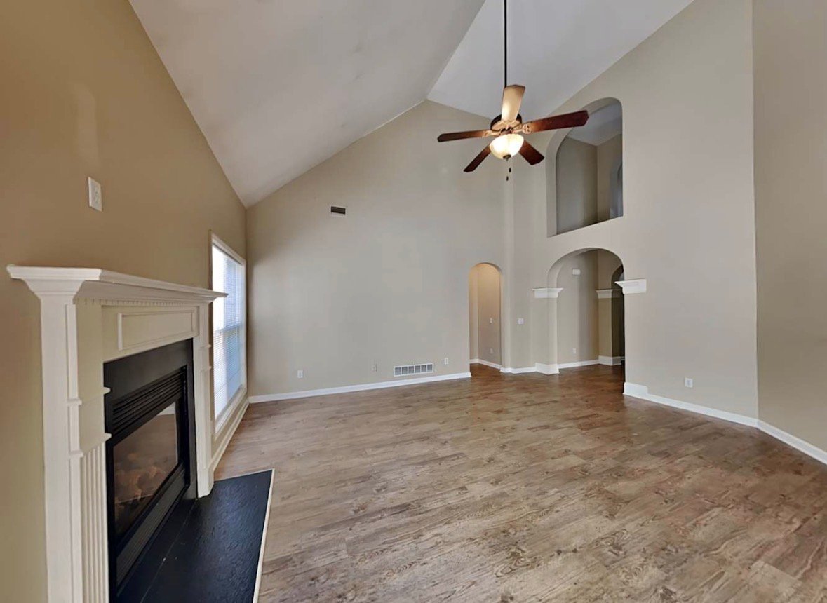 Fairburn House: 467 Greyhawk Way