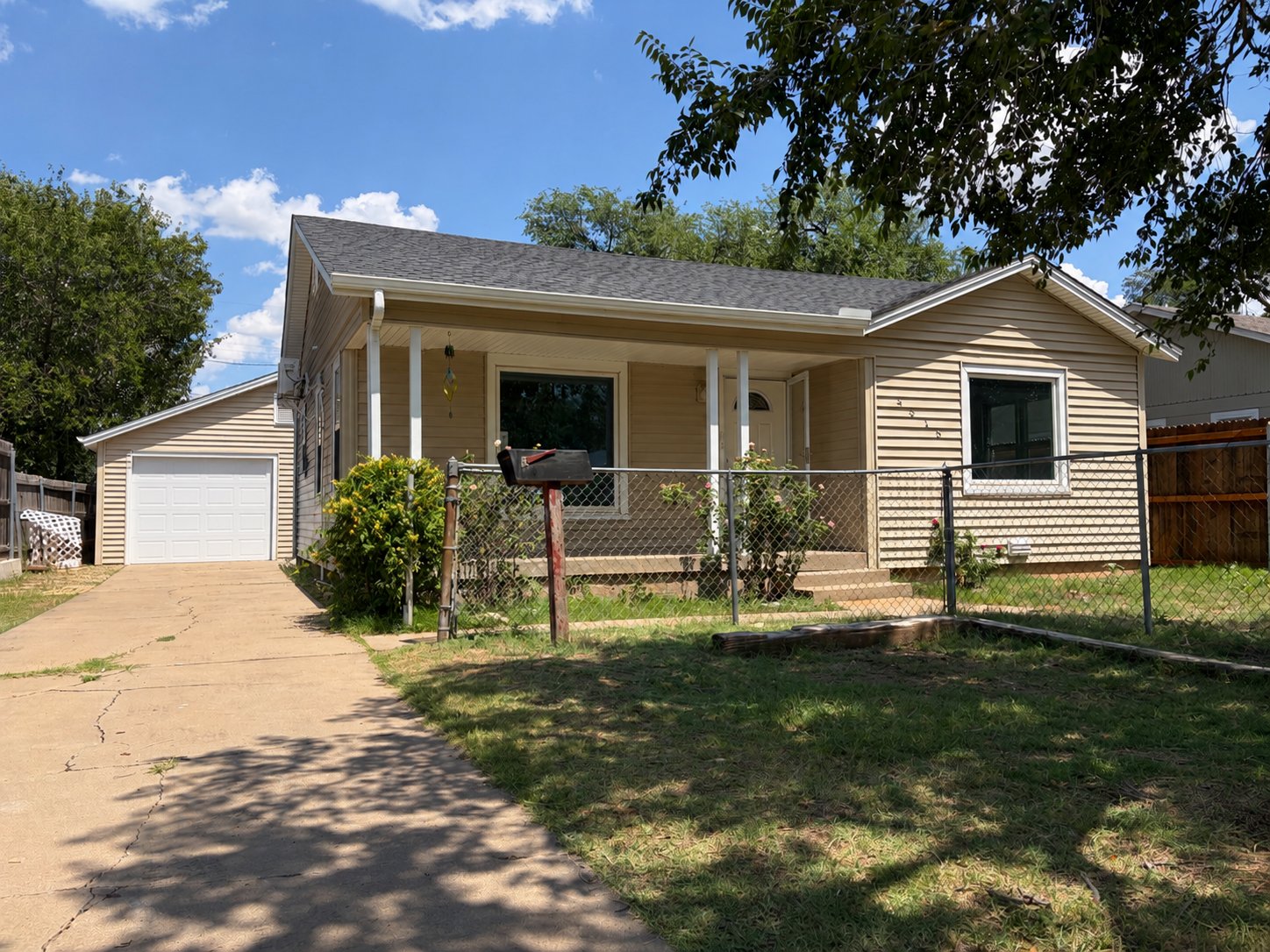 Amarillo House: 4315 S Jackson