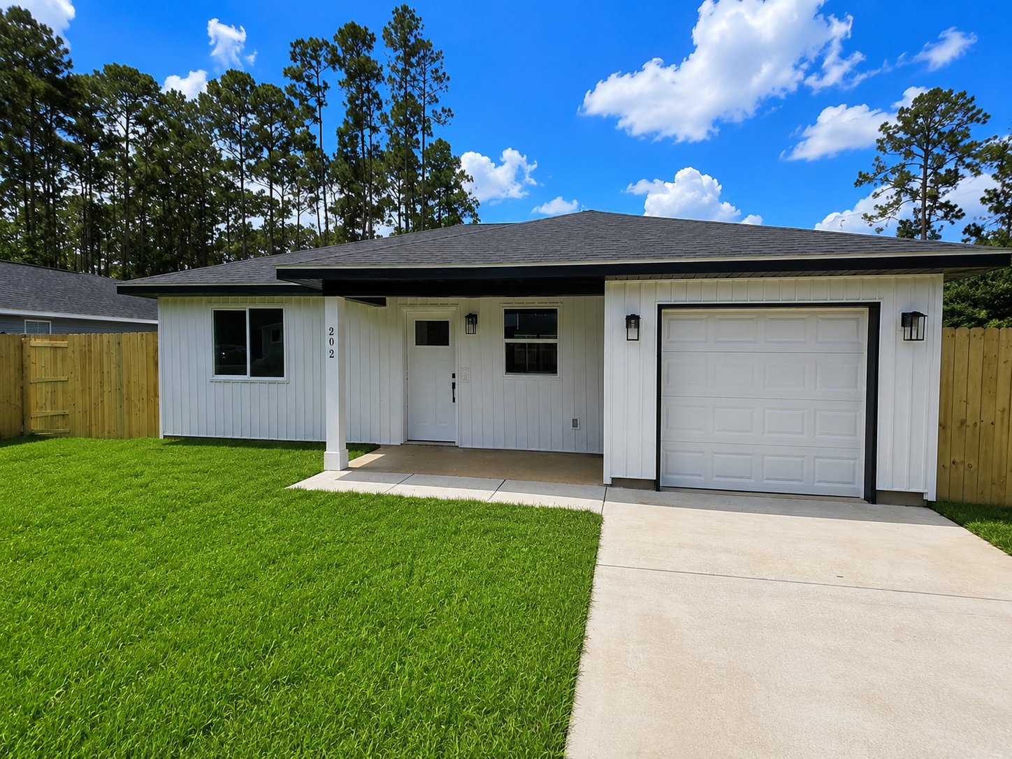Waveland House: 202 Mackerel St