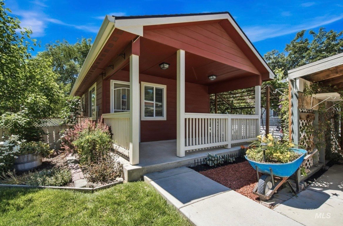 Nampa Apartment: 113 Smith Ave